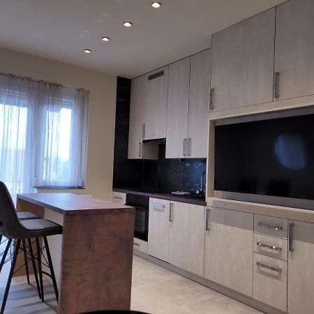 Lara II Apartman Debrecen Extérieur photo