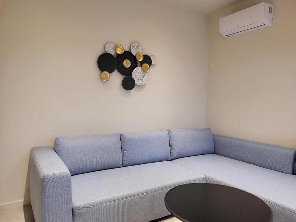 Lara II Apartman Debrecen Extérieur photo
