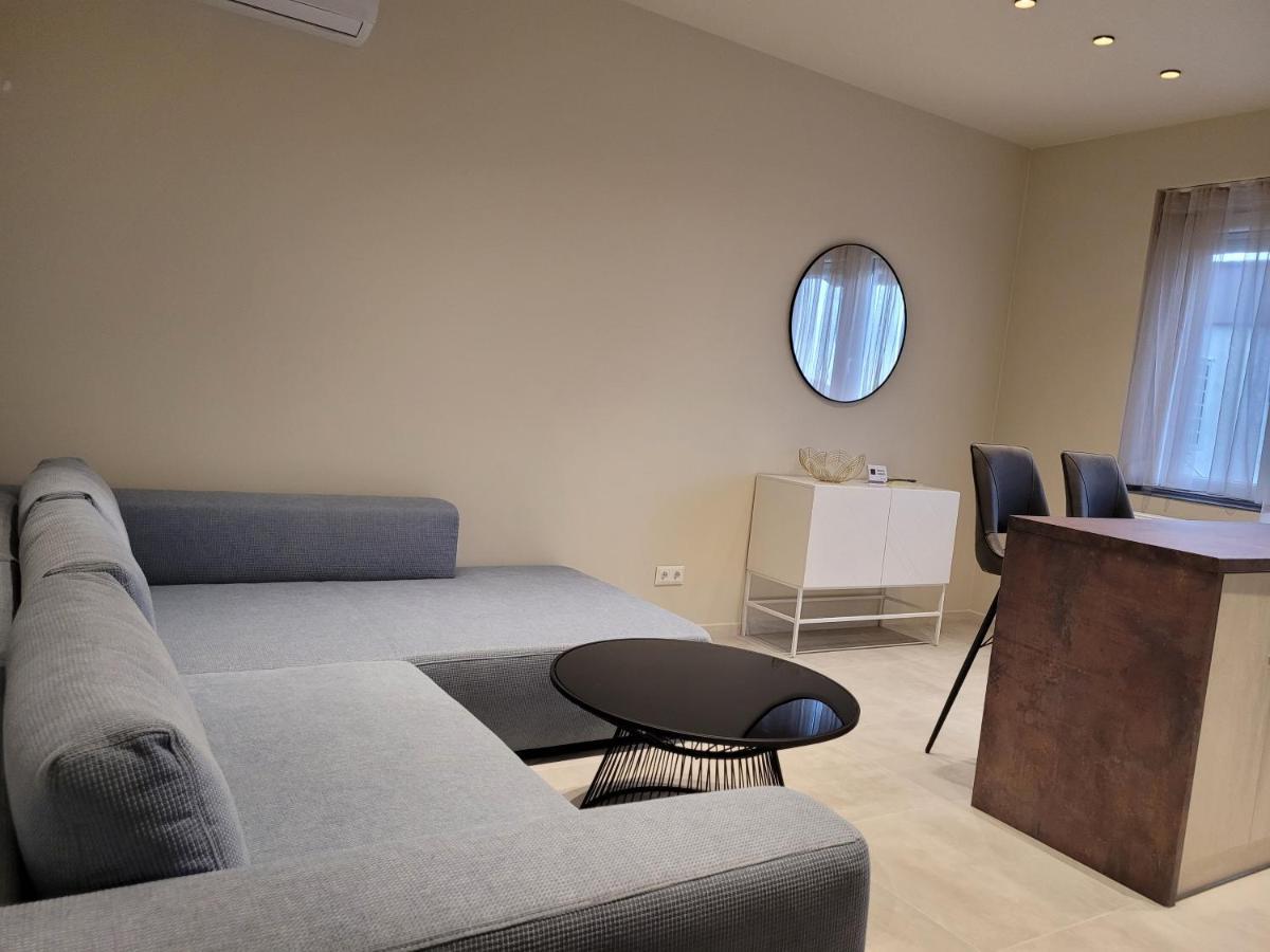 Lara II Apartman Debrecen Extérieur photo